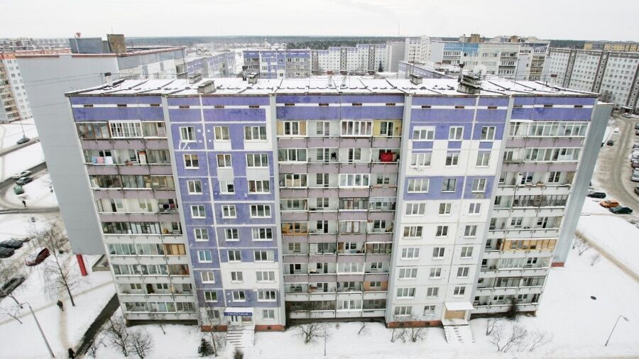 Piedzīvots lielākais sērijveida dzīvokļu cenu kritums kopš 2009. gada